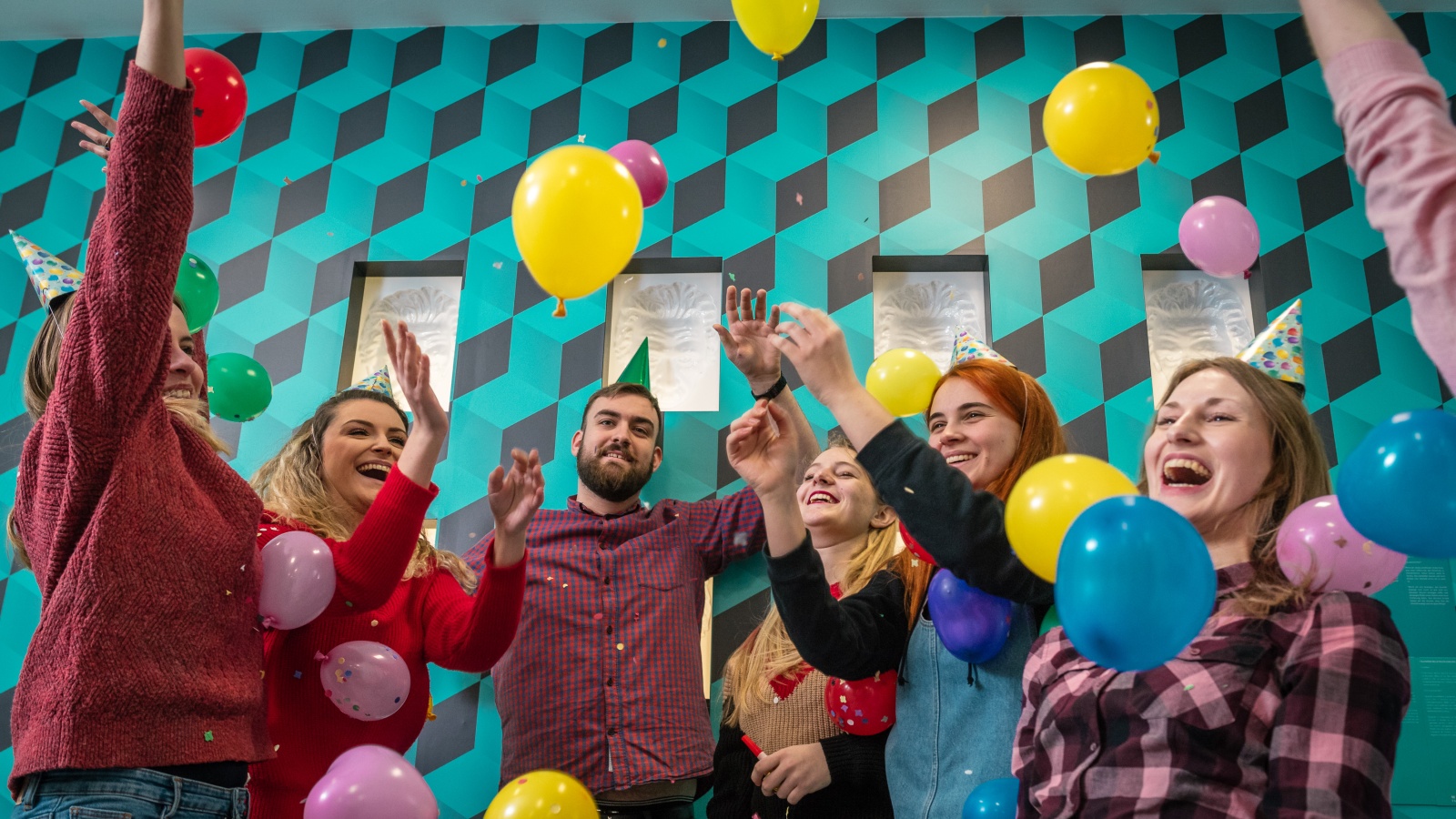 Birthday | Museum of Illusions Lisboa